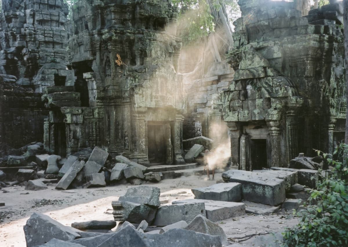 Angkor Wat Falling Apart 1200x853